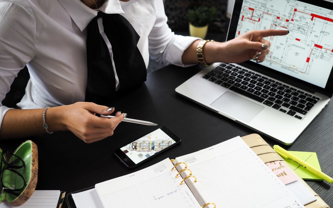 How Real Estate Professionals Can Use LinkedIn to Grow Their Contacts