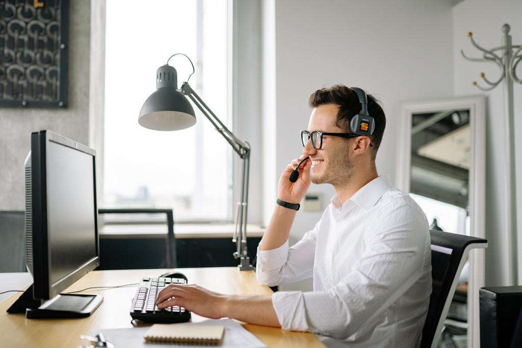CRM vs. CMS: What’s The Difference?