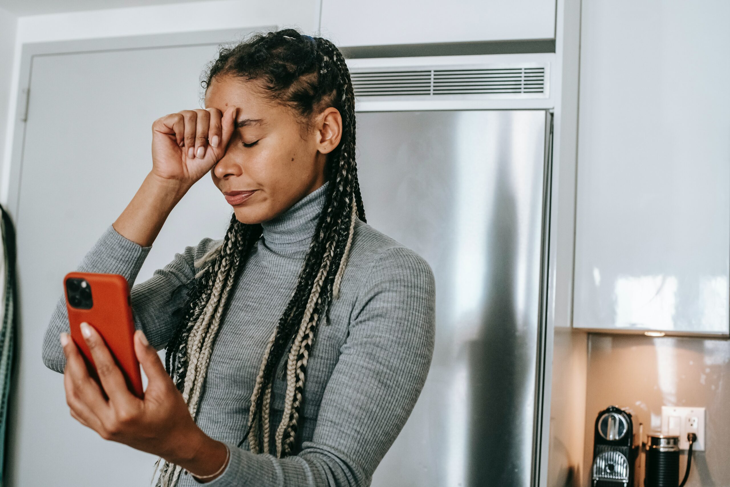 The Dark Side of Contact Management Apps: Exploring the Potential Risks and Downsides (and How to Avoid Them)