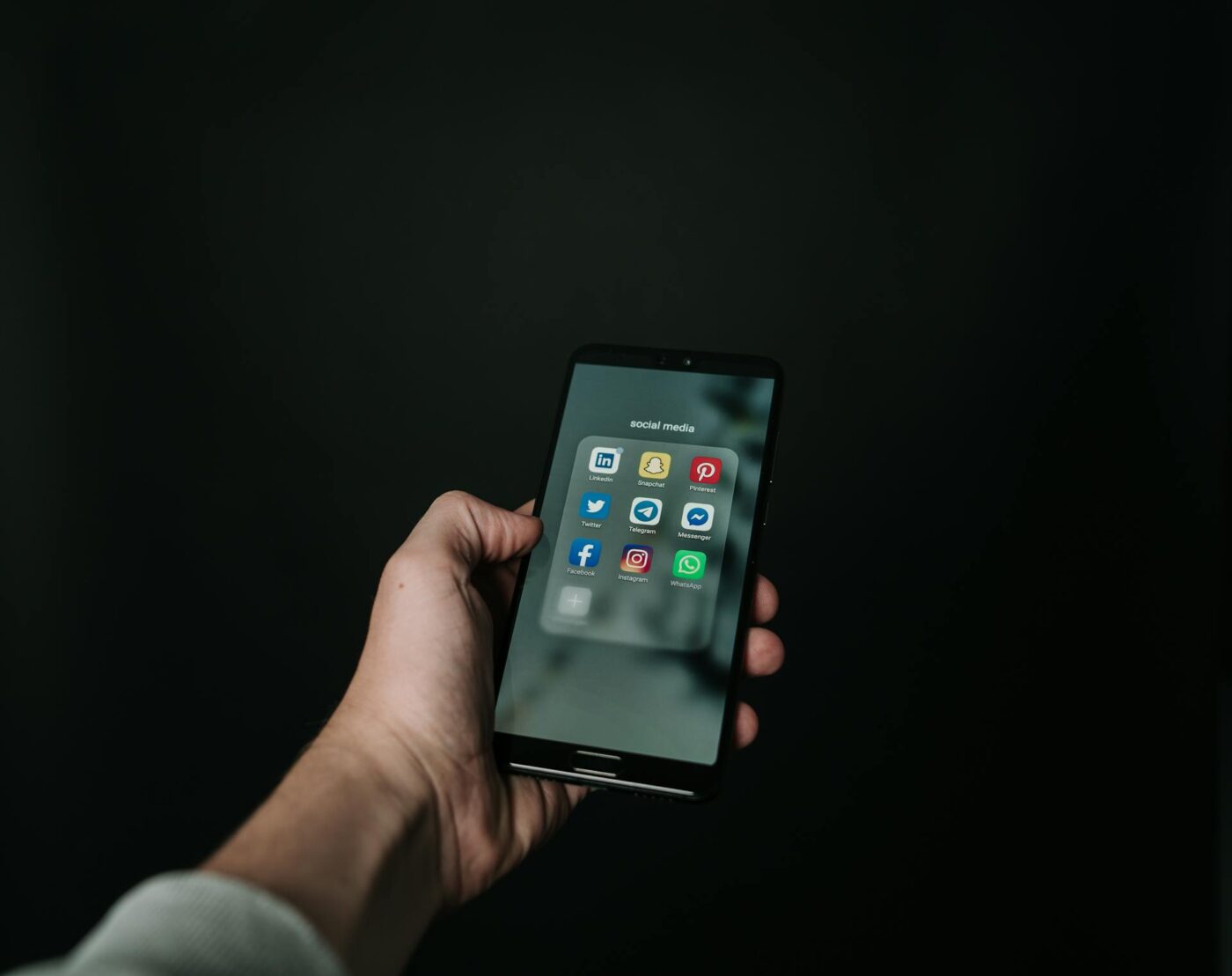 Contact Data Enrichment: AI That Builds Contact Profiles