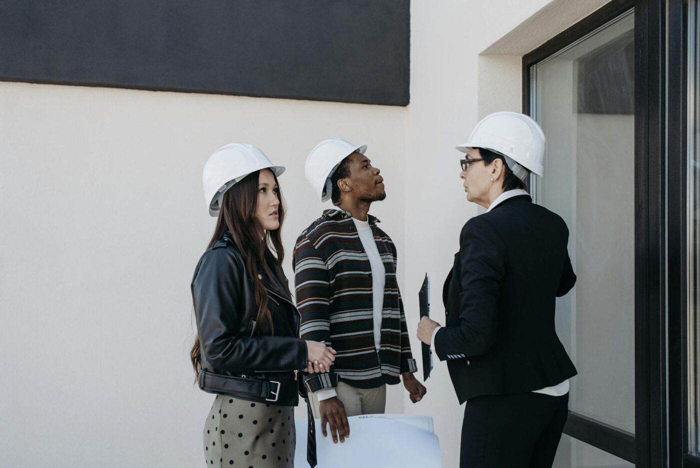 How Real Estate Investors Can Use Contact Management to Maximize Property Deals